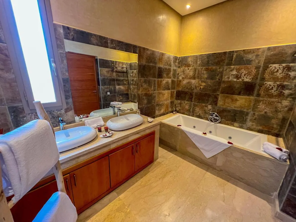 Riad Villa Saphir & Spa Marrakesh Guest house